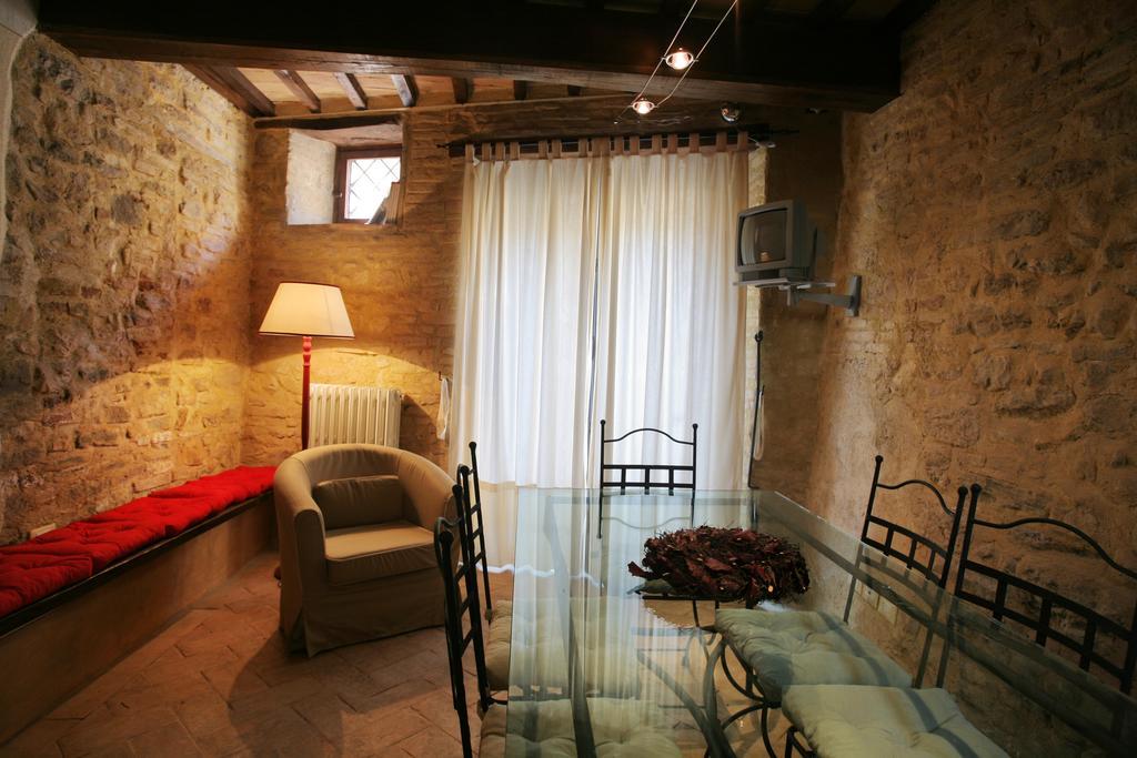 מונטפאלקו L'Arco Romanico מראה חיצוני תמונה